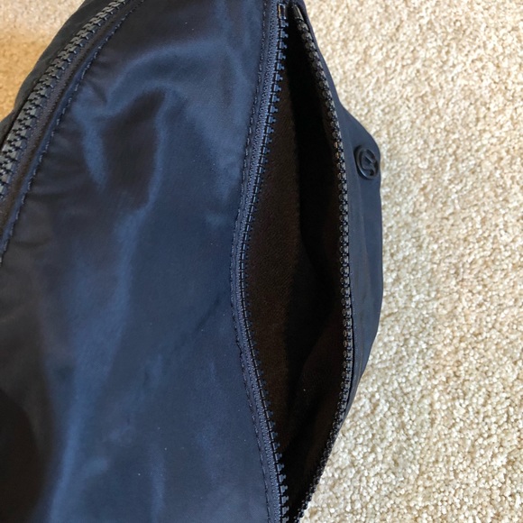 Lululemon Bag. - Picture 3 of 5